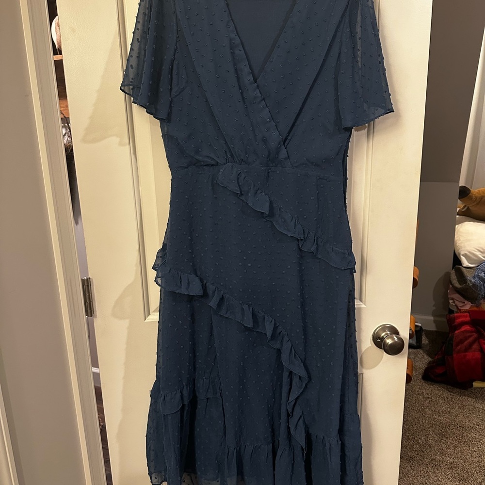 Lulu's Navy Ruffle Midi Dress size Lg